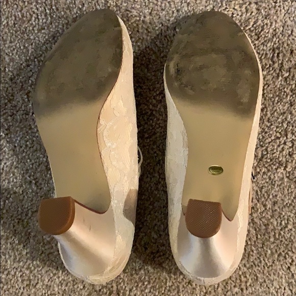 Lace Wedding Shoes😍 - Picture 5 of 6